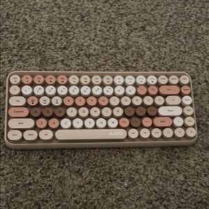 Retro Style Keyboard in Pink and Cream